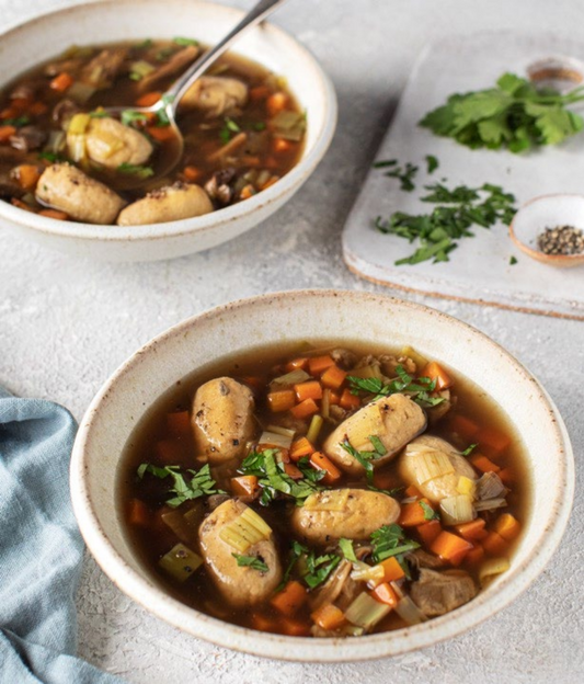 Bouillon aux cèpes et dumplings