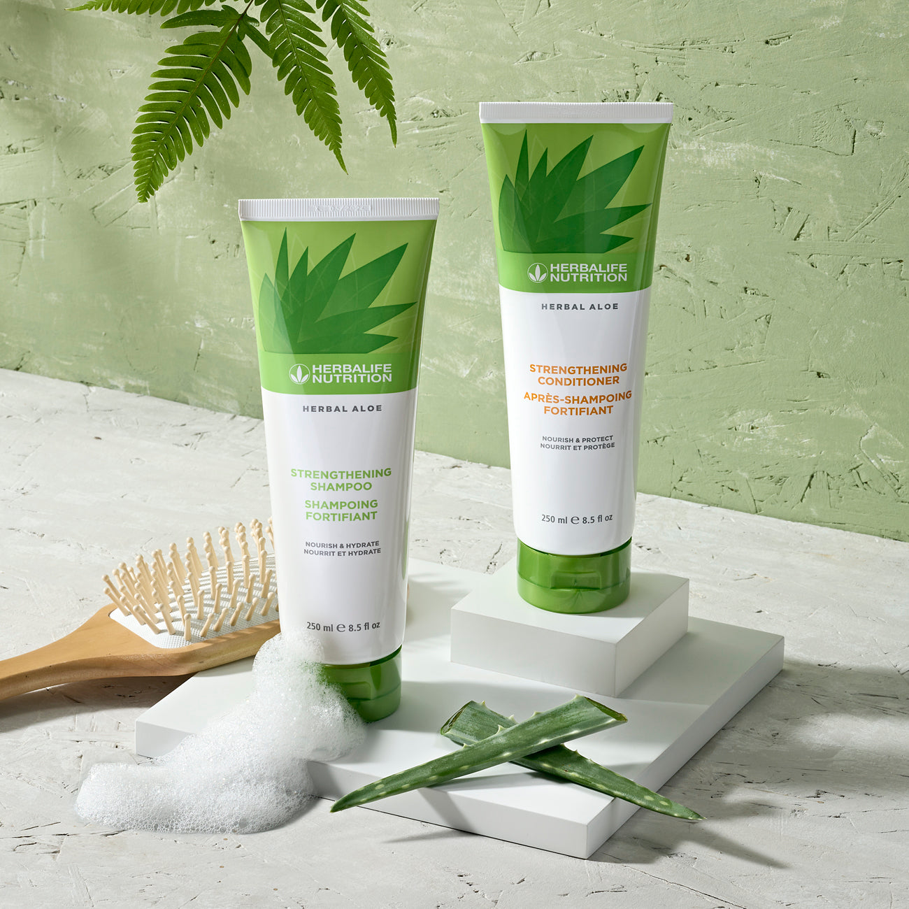 Kräuter-Aloe-Stärkungsshampoo und stärkender Conditioner 